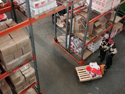 Comment réussir sa candidature pour travailler chez Leroy Merlin : conseils et astuces pour se démarquer dans le secteur de la distribution. - emploi